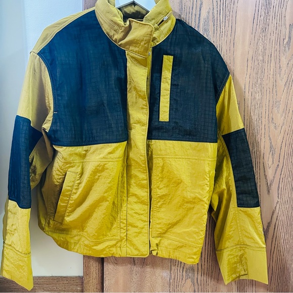 lululemon athletica  water repellant Jacket - Picture 5 of 5